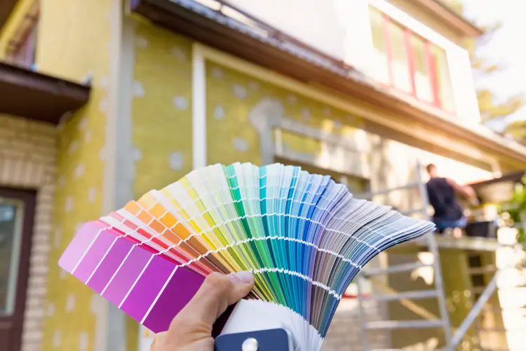 Exterior painting service and color selection